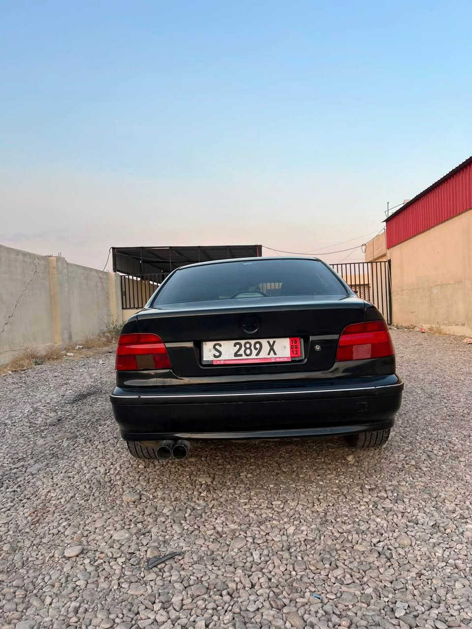 BMW e39 
سعر ٤٤و مجال
مۆدئل 2000
گئر و مەکینە بە شەرت
جەمپەکی بجوکی دواوەی هەیە پئشی کەپسە
جوار تایەو ویلی ئیم خاوئنی لە بنە 
مەنەفئستە پاکانەو غەرامەشی بە شەرتە   
تاخمی زۆر توندو تۆلە
شوئن روفیا 
ژم*********** اكر, نينوى
