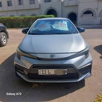 كورلا٢٠٢٠ SE تخم تاير جديد  مدوشمه والارضيه مغلفه السياره حلوه خير من ...