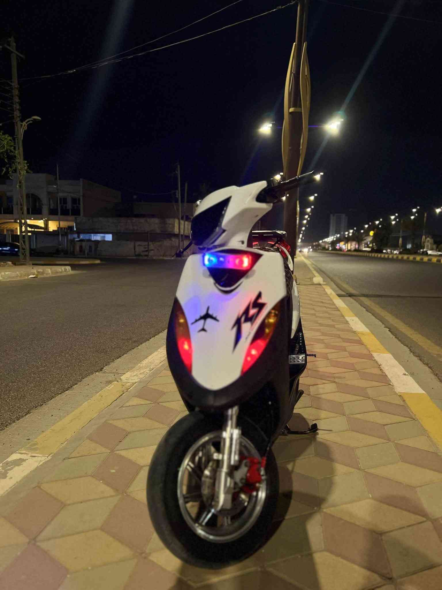 سلام عليكم
دراجه ماكس عدله

دراجه نضافه فول

دراجه مزوده كلجات رياضي

مـكينه 49 بلادي 

دراجه كلشي شغال 

الـسعر 575 🔒

مكان الفلوجه 

الاتصال… ***********
