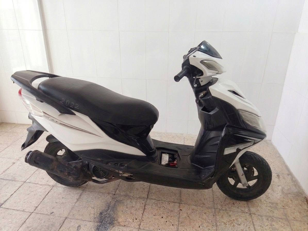 السلام عليكم دراجه سكوتر GTR موديل 2022 محرك مفتوح بعدها ما طياحه ولكزوز رادله لحيم لئن طاك سعر 400 وبيها مجال مكاني البصره ابو الخصيب ***********

