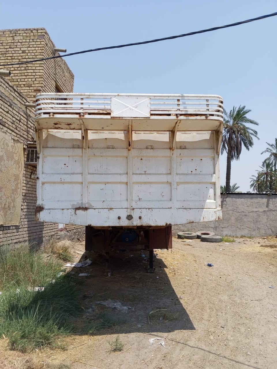 فلات للبيع كرونه
ربطه 16
الشاصي 16 
الطول 12 وربع
العنوان ميسان العماره 
الاستفسار اتصال ***********
