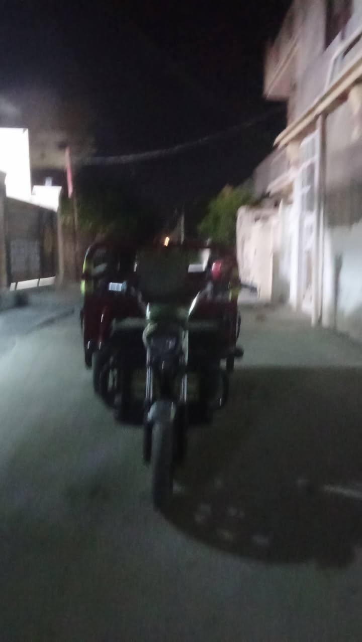ستوته شحن للبيع عدد البطاريات خمسه السعر 650 وبيها مجال الاتصال على رقم ***********
