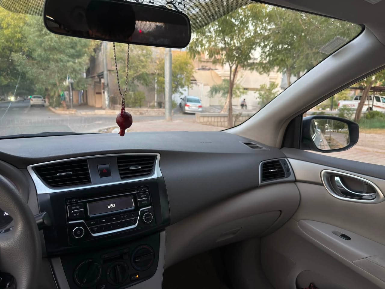 نیسان سێنترا - خەلیجی - NISSAN SENTRA   

* مۆدێل - ٢٠١٨  - خەلیجی 
*  بێ بۆیاخ
* ٩٧ هەزار کیلۆمەتر ڕۆیشتووە
* سەنەوی تازەیە تاکو ٢٠٢٨
* مەکینە  ١.٦ 
* ناو کرێمی

* شوێن:کەلار 
* ژمارە تەلەفوون: ***********
