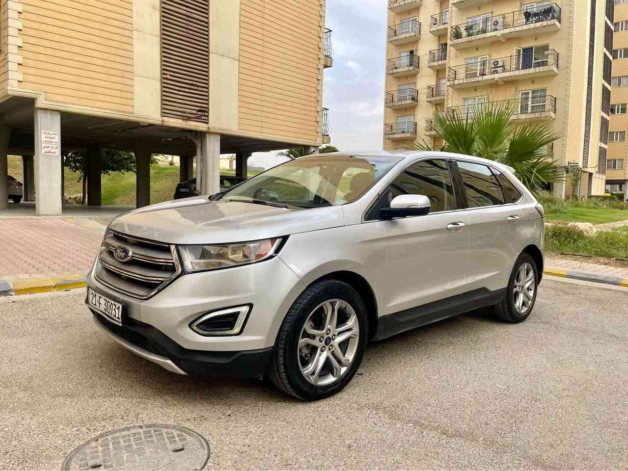 FORD EDGE TITANIUM 

مواسفات: کوشن جلد و هیتەر 
شاشە و ئیمپفایەری SONY
٣شاشە
لایت بەگ لایت لید و ئەوتۆ 
بەصمە و شغال 
ویل ١٩ 
کۆدی دەرگا و دەرگای دوا جەگ 
دەبڵ گێر و گێڕی سەر سوکان 
مەکینە 2.0 turbo
برێک کارەبای 
ڕاداری ئاوێنەکان 
تەبرید دواڵ زۆن 
سەیارەکە فول فولە بەس پانۆراما نییە ..

سەیارەکە ٢٠١٧ و ٨١ هەزار ڕۆشتوە ،
زۆر تازە و بێ نوقسانییە سەنەو پلێتی هەمووی تازەیە تەقە و رەقەش بە شەرت بە ناوی خۆمەوەیە ،
سەیارەکە بێ بۆیاخ و بێ ئەرباگە تەنها دەرگای دواوە گۆڕاوە بە بیلاد کەمێک ناو حەوزەکەی گرتوە بە شەرتی هەموو شتێک دوو پەڵەی بچوک pdr هەیە و دەعامیەکانیشی بۆیاخی نییە هیچ گلۆپێ لە داشبۆردەکەیا ئیش ناکات ...
گێڕ و مەکینە نە کراوەتەوە و بێ کێشەیە بە شەرتی یەک مانگ ، کامل سێرڤس کراوە ...

نرخ :١٣٨

*********** السليمانية, العراق

