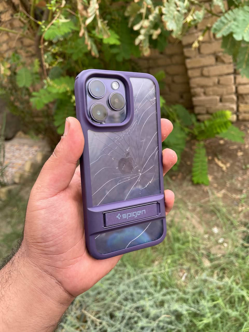 آيفون ١٤ برو ماكس • ٢٥٦ غ.ب. • بطارية زينة