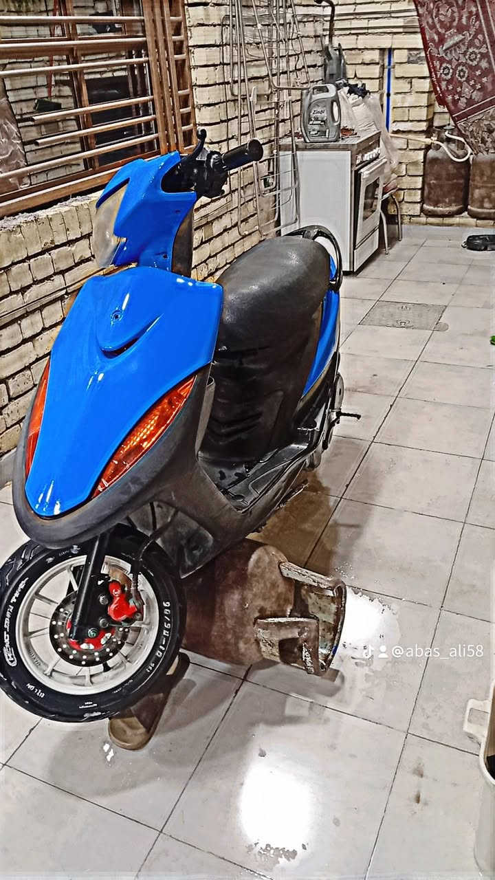 سلام عليكم دراجه ماكس عدله للبيع الدراجه نضيفه  كهربائيات خير من الله  شلعه ومعدل السعر 450 وبيه مجال  العنوان  بغداد الخطيب الزراعي الرقم ***********
