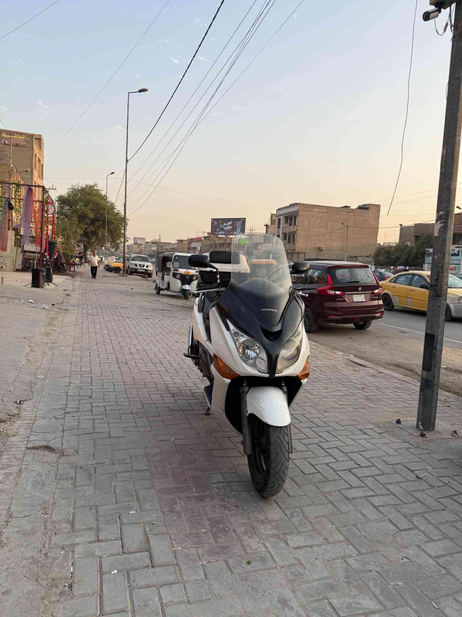 سلام عليكم للبيع سلفر ونج جي تي حديث ياباني  مكينه 600cc بل كارتون أوراق معرض موجوده بلاديه مكفوله ناعمه لأدخانه ولاصوت ولانضوح معدلها 180 ستان حساس اي بي إس وجي بي إس اوفر مود جنطه بلادي  جامه طويله بلاديه مري بلادي فجوج ذهبيه كهربائيات شغاله من طول لطول عل بلاد تجي تشغل وترايك لشمال جواها تخم تاير جديد دراجه لعابه نصبتها تخبل مكاني بغداد الدوره شارع 60📍السعر مليونين 250 💸محتاج فلوس واريد ابيع رقمي للشراي يتصل وبخدمته ***********📞
