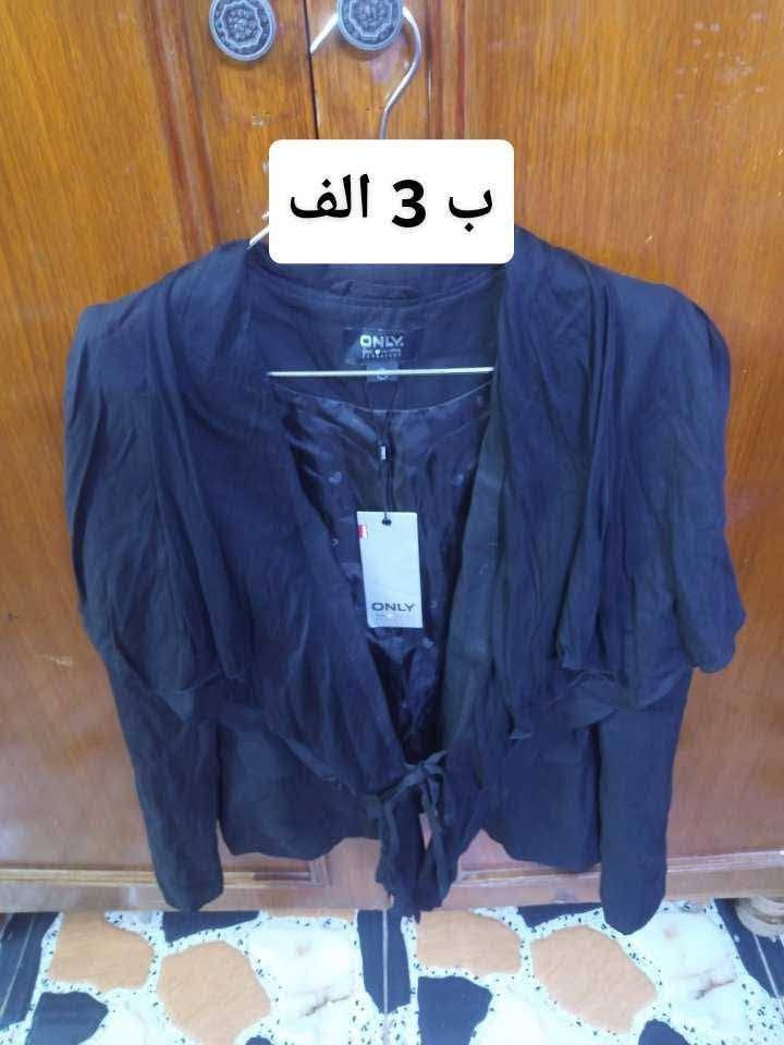 البيع

نص مكتوب في الصور:
- 360 SAMSUNG 128 EVO
- Button Instruction Front HD confirm / Video Power / Back Up key Right / Switch Left / Setting Down Key 2.0 Inch HD IPS Please Remove The Screen Protector Before Use.
- ب 3 الف
- ب 5 الف