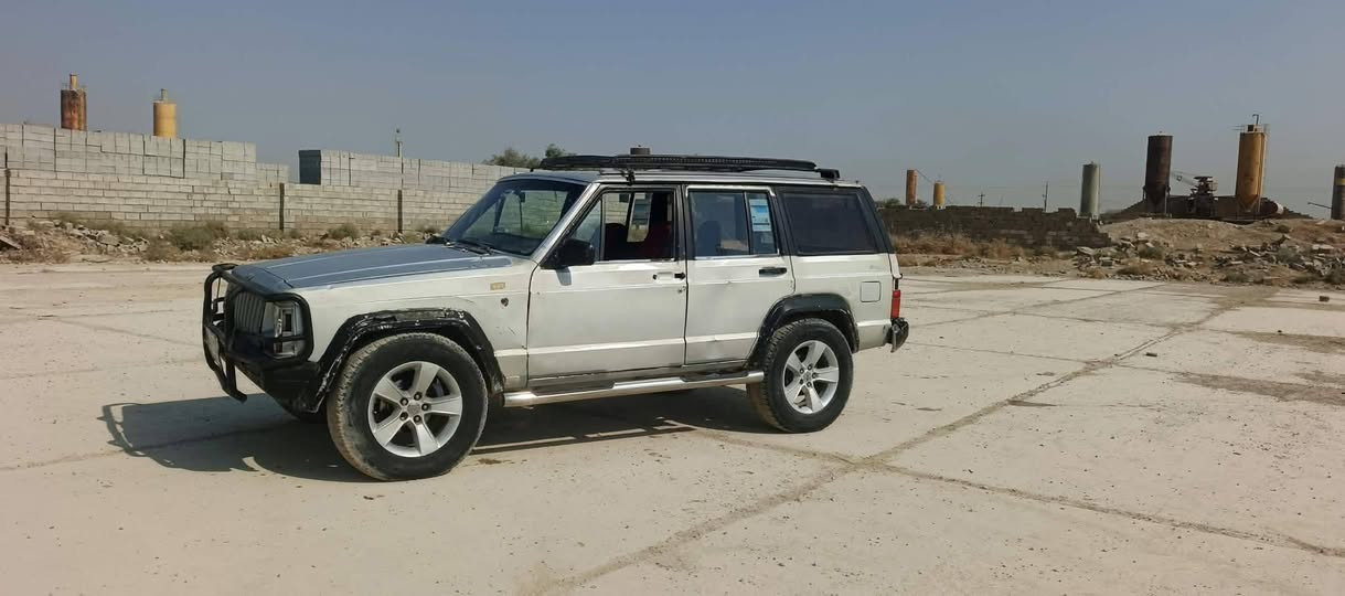 سلام عليكم جيب شيروكي موديل 86 محرك ولا صرف ولا بخار كهربائيات شغاله دبلات خلفي وامامي جديد محرك نشاط✈️ فول 
صدر خلف امامي جديد تخم تاير جديد محرك گيره بل شرط جاهزه ما ناقصها الف رقم كركوك شرط تحويل سياره جاهزه ما ناقصها ربع
مراوس ترهم بدون صبغ بلادي( گيره محرك نيسان شبوط 4سلندر)
السعر 24 بيها مجال للطيبين مكاني كركوك 
***********
