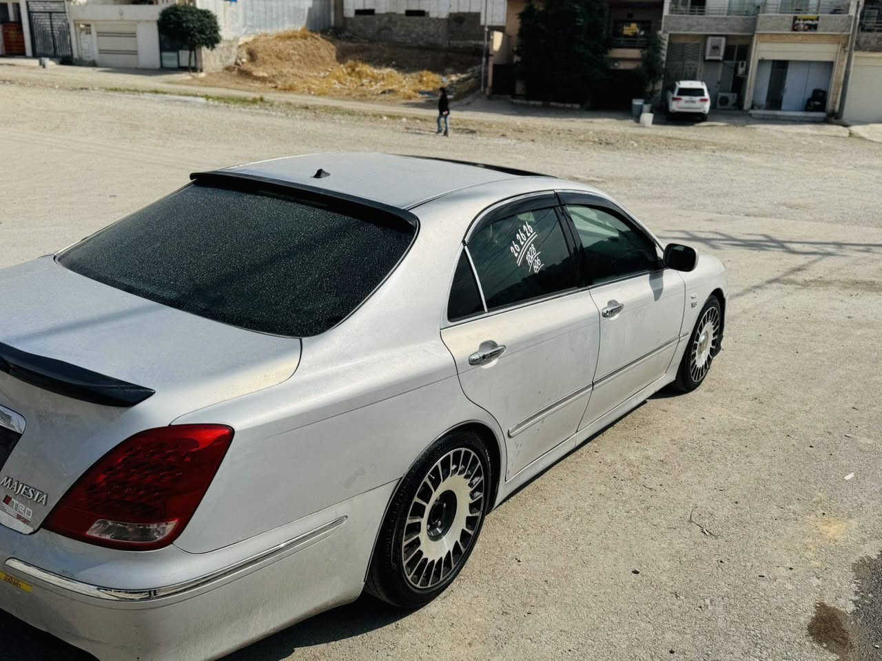 ماجيستا ٢٠٠٥ • جلد • ٤ كراسي كهربا