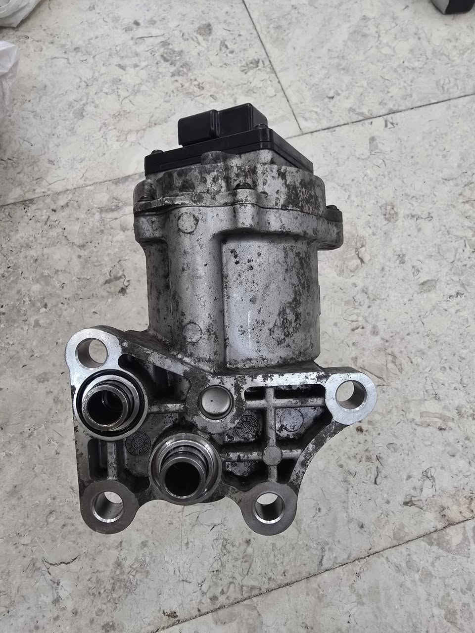 طرمبه توسان وكيا هايبرد سعرها 400 دولار
انفيرتر هايبرد كيا وهونداي 
 توسان هايبرد  وكيا سبورتج هايبرد . تاخذه ع رقم مالته .
ع فحص والضمان السعر 450 دولار 
قفل باب خلفي الصندوق  توسان  وسبورتج . سعر 100 الف دينار

اسعار جوه سوك . وكلها بلادي تفحص وتشد  
الغراض معروضات يمي . العنوان بغداد السيديه 
***********
