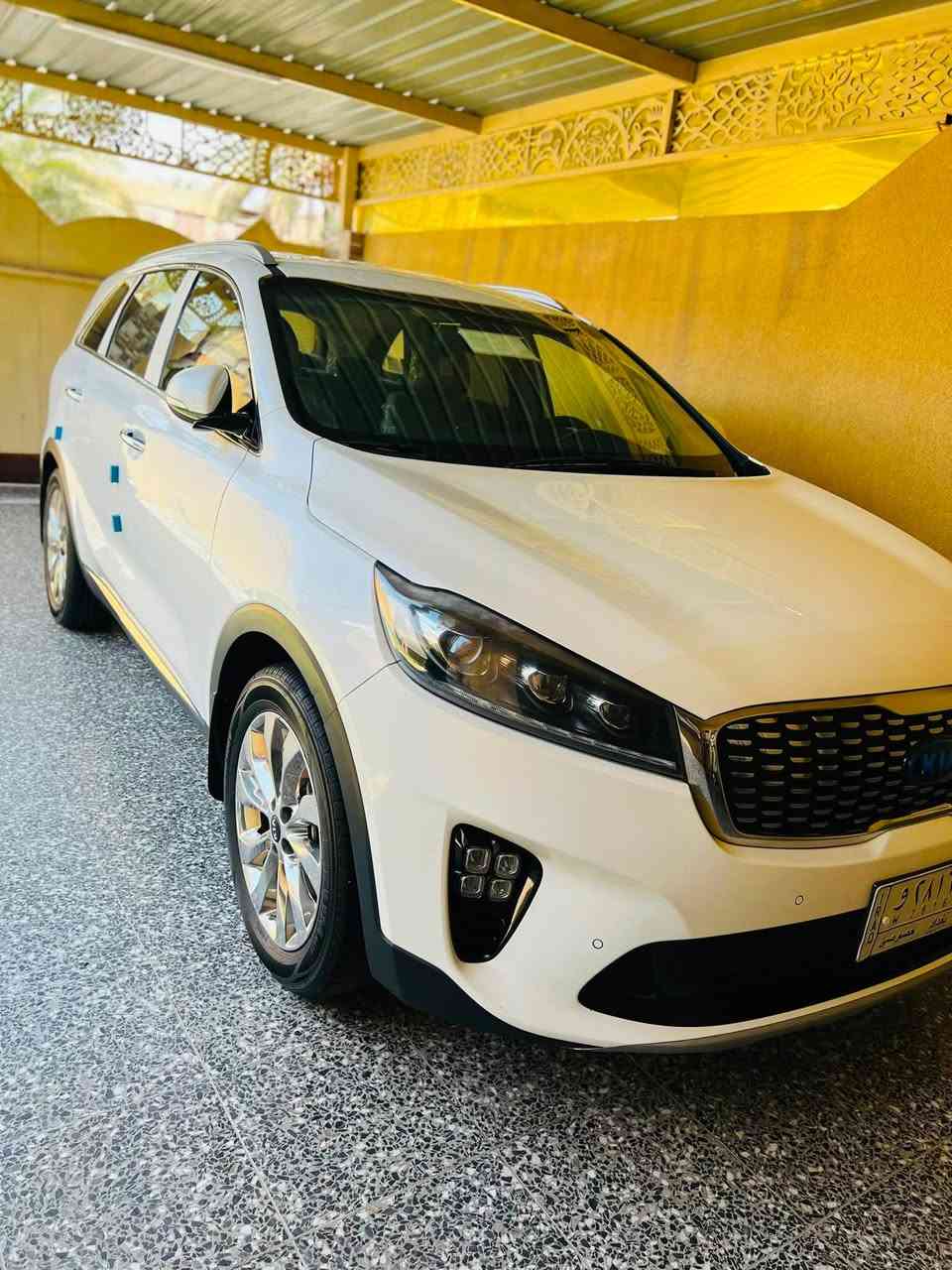 سلام عليكم
كيا سورنتو 2019 خليجي

مكفوله من الصبغ والتبديل كفالة عامة 

فول مواصفات: 

عدى البانو راما 

بصمه تشغيل وابواب

ترحيب عند الاقتراب 

كراسي كهربائيّة وجلد

شاشه وكامرة خلفيه

شحن لاسلكي

حساسات. امامي خلفي 

مري شفط واشاير بالمري 

لد امامي وخلفي 

6 سلندر 3500

صندوق كهربائيّة 

أربع وضعيات قياده 

رقم بغداد بإسمي تحويل مباشر 

ماشيه ..100 ألف 

 ***********
مكاني كربلاء 

ملاحضه 

تخم تاير جديد وباتري جديد 

 

السياره على أيدي من الشركه جديده وعلى حفاظ
