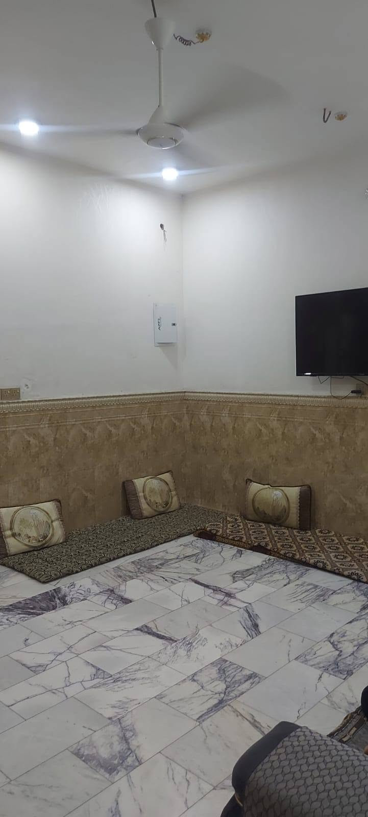 🏠 دار للبيع او مراوس
📍 الموقع: حي الزهراء الأولى – موقع مميز على ساحة ومنتزه
📐 المساحة: 150 متر
📜 طابو: ملك صرف
🏡 البناء: طابقين كاملين – بناء حديث ومتكامل
✨ الأرضيات: مرمر
تفاصيل الدار:
🔹 4 غرف
🔹 صالتان
🔹 استقبال
🔹 مطبخ
🔹 3 مجمعات صحية
🔹 مناور عدد 2
🔄 متوفر للبيع أو للمراوسة
المراوسة على دار قديم في الجمعية أو العسكري أو قطعة أرض.
📞 للاستفسار والتفاصيل، راسلنا أو اتصل:
***********
***********
🏢 مكتب عالم العقار في الجمعية مقابل الإطفاء او الاتصال #عندك_عقار_للبيع_فقط_راسلنا_اواتصل_وات_ساب
