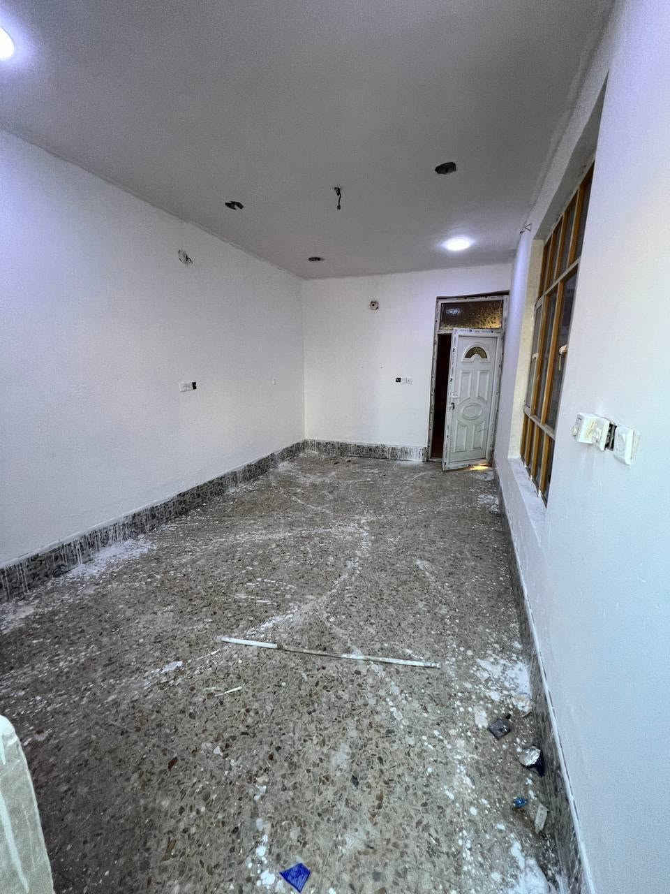 السلام عليكم، بيت للايجار في الكرغولية السايد الواحد قرب سدة الجبور، مساحة ١٠٠ متر مؤلف من استقبال و مطبخ وغرفة نوم وحمام، ايجاره ٢٥٠
*********** واتس اب
