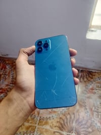 ايفون 12 برو ماكس • ١٢٨ • شاشة فيها خط