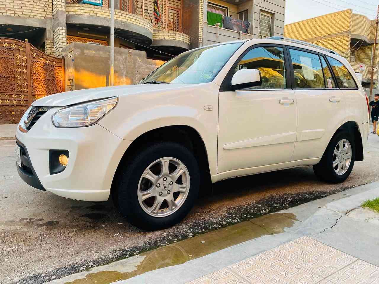 السلام عليكم
تيكو شكل ال13 مسجله 12 
بدون ضربه وصبغ وتبديل  عدا صبغ قليل بخشم الجاملغ الامامي بدون حادث كير محرك جديد صدر امامي خلفي تخم تاير جديد  تدفئه تبريد ثلج كهربائيات  كلهه شغاله   مصفرهه غرامات  هزه ورقم انكليزي 
والسياره كلش نضيفه وغرفتهه جديده ومابيهه اي نقص مال جناي تحويل ثاني يوم  
السعر 62💵 وبيهه مجال قليل 
للاستفسار ☎️***********  
بغداد البلديات 
والي  ميعجبه المنشور ليعلق 
ممتواجد نت
