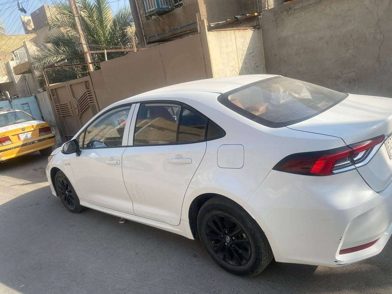 كولار هايبرد خليجي وليس صيني
موديل 21 
رقم بغداد 
مكفوله بدون حادث 
ماشيه 82 قابله زياده 
تحكمات ستيرن 
تحكم مري 
رادار  
مكان بغداد الشعب 
سعرها 148 بيه مجال 
شراي يتصل 
***********

