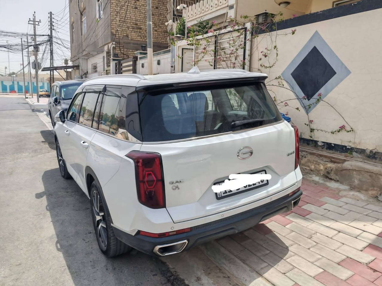 سلام عليكم . . . GS8 موديل 2023 فول مواصفات 7 راكب رقم بغداد ماشية 55 الف فول مواصفات ميحتاج نذكر المواصفات بيه ضربة بسيطة بالباب صفحة الصدر ومصلحة BDR الباقي مكفول من كلشي سيارة نظيفة جدا السعر المطلوب 33 مليون وبيهة مجال مكانها كربلاء للاستفسار ***********
