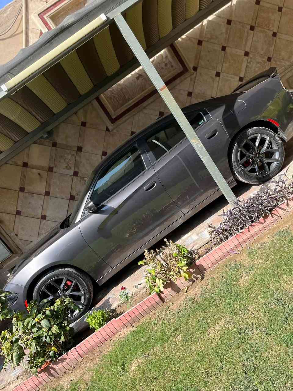 للبيع ..
چارجر SXT موديل ٢٠٢٢ ماشية ٥٢ الف ميل حادث كما موضح بالصور جاملغ امامي ونص الباب بدون ايرباك السيارة جديدة بمعنى الكلمة وجاهزة من كل شي .. للاستفسار :
***********
بغداد حي العدل 
السعر ٢١٥ ورقة بيها مجال

