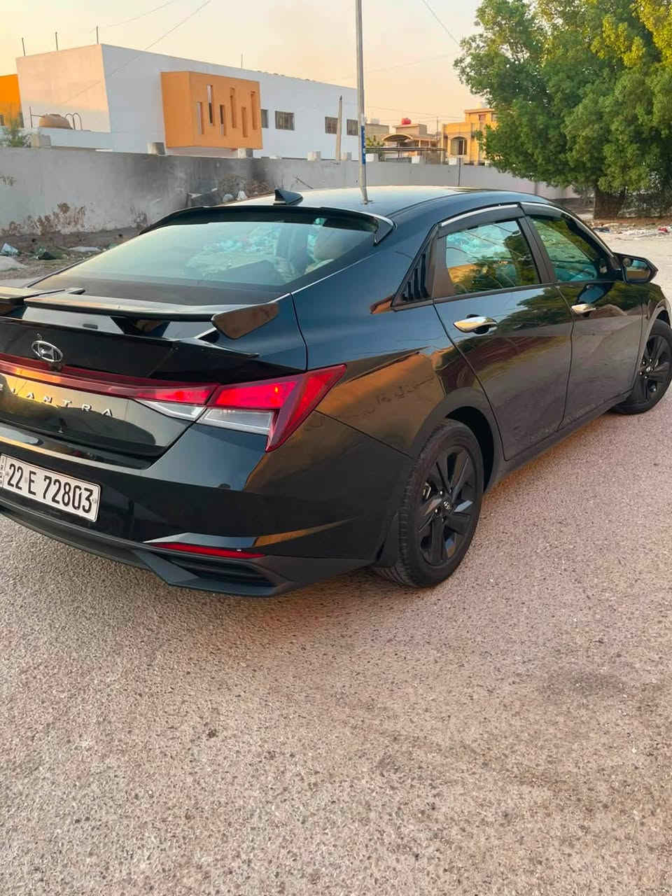 🚘 للبيع هيونداي إلنترا 2021 – وارد أمريكي 🇺🇸
🔹 الموديل: 2021
🔹 الوارد: أمريكي
🔹 المحرك: 2000 بنزين
🔹 الرقم: أربيل جديد
🔹 السنوية: غير منتهية
💰 السعر:118 وبيهه مجال قليل 

⭐ المواصفات:
✅ بصمة وتشغيل زر
✅ تشغيل عن بُعد
✅ رادار
✅ مثبت سرعة
✅ تحكم ستيرن
✅ كاميرا خلفية بلادي
✅ شاشة لمس
✅ ومواصفات أخرى

🔧 الأضرار بكل وضوح:
🔸 البنيد مبدل
🔸 جاملغ جهة السائق بارد قليل بدون صبغ
🔸 باب السائق بارد قليل بدون صبغ
🔸 السيارة نظيفة

📍 الموقع:  الدورة  

📞 للاستفسار: رقمي ***********
