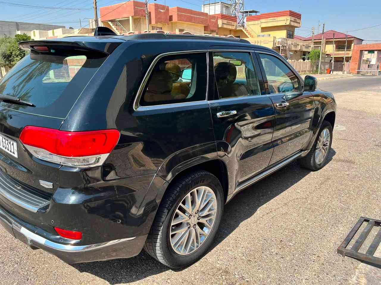 Jeep grand-cherokii summit 3.6 2018
المواصفات 
دفع رباعي
مثبت سرعة 
رادار امامي 
كامرة امامية وخلفية
نظام محافظة على المسار
Auto park
جكات هوائية 
اشارات ترحيب بالمرايا
فتحة سقف بانوراما
لون اسود رقم بغداد شبه مميز
صندوق شفط كهربائي هيدروليك
اربع انظمة للقيادة
نظام sport
كشنات كهربائية سائق مع الراكب
تبريد قطعتين 
تحتوي على قسيمة بانزين 
السيارة فول مواصفات 
السعر ٢١٥
مكان السيارة كركوك 
للتواصل واتساب (فقط واتساب)
0780364544
للاتصال ***********
