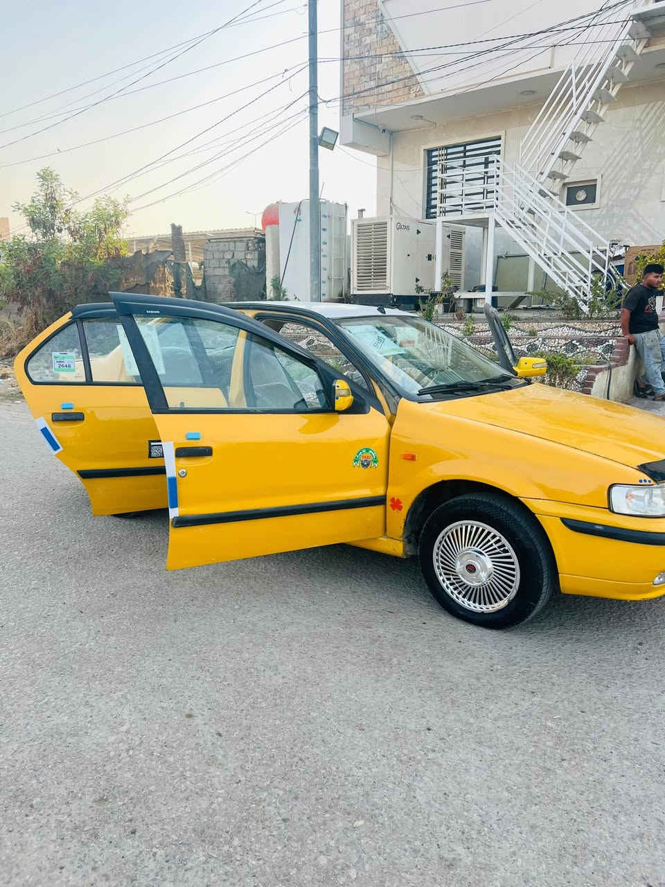 السلام عليكم بيع سريع سريع سريع 
سمند موديل 11 رقم بغداد دولي انگليزي تحويل مباشر سنويه لل 30 مصفره هيئة وغرامات مشروع وطني هزه وفحص جديد السياره جديده بمعنى الكلمه شرط أحلى من الصور السياره جاهزه گير ومكينه وحداديه وتبريد وتخم تاير جديد تخم تاير شادلها جديد السياره غرفتها كلش حلوه جاهزه السياره ناطقه يعني السياره كلش جاهزه ورخيصة السياره رايدها ب(26)$ وبيها مجال جداً بسيط مكاني بابل للاستفسار الاتصال على الرقم ***********.
