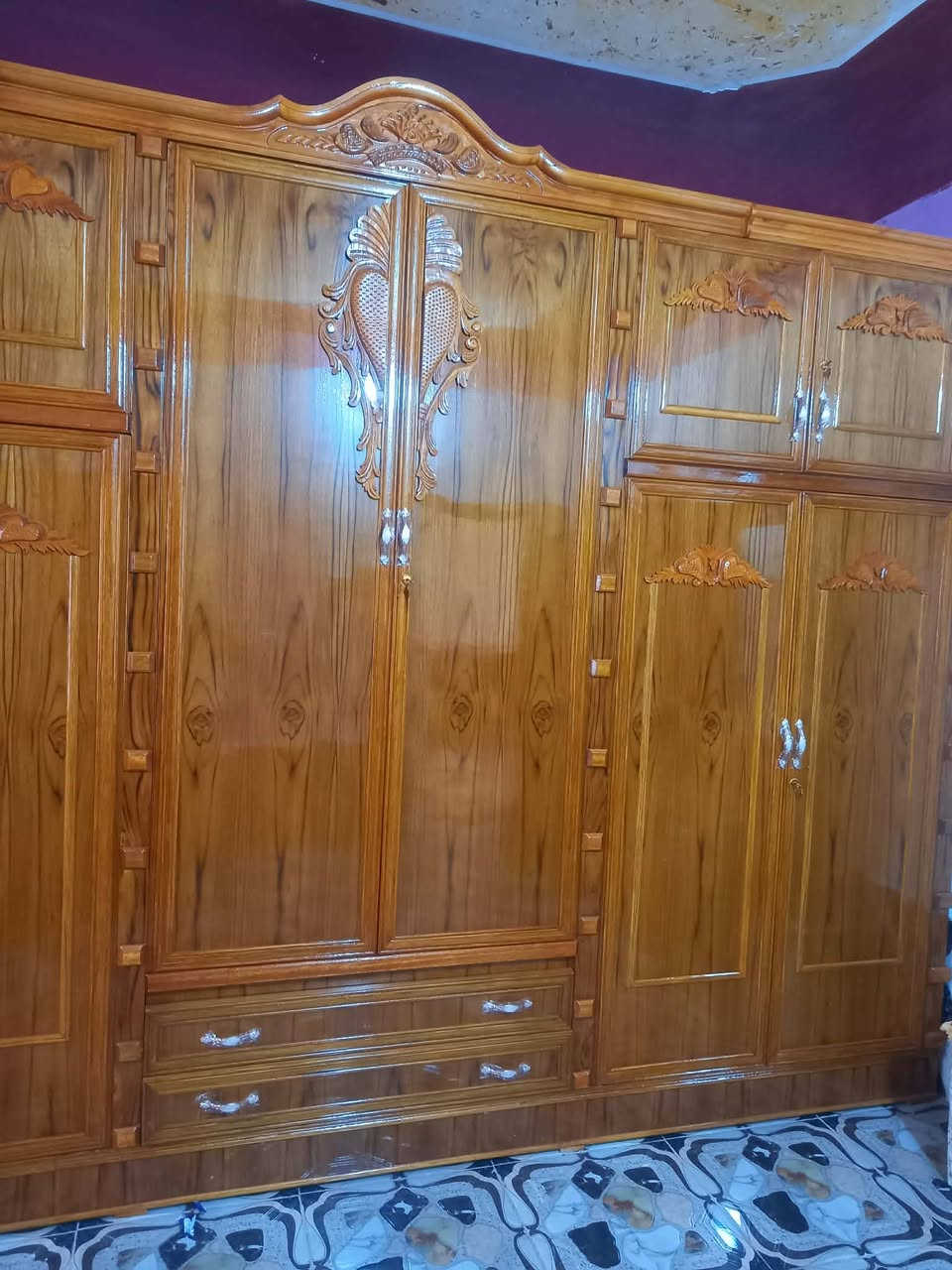 سلام عليكم غرفه اخشاب للبيع شراي
تصل ع رقم ***********

