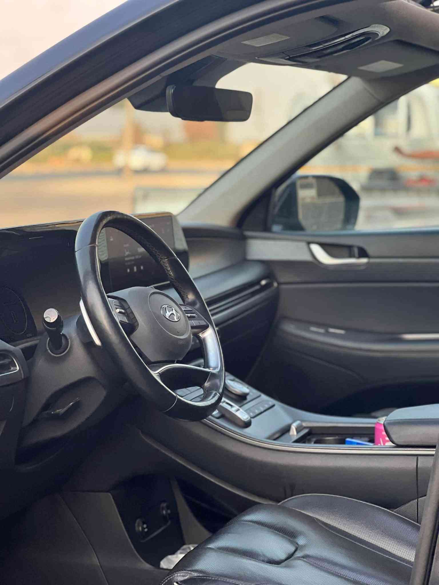 سلام عليكم هيونداي بليسايد 2023 فئة لمتدد فول مواصفات كامرات 360 حساسات رادارات كشنات تدفئه وتبريد 7 راكب فتحتين وبعد مواصفات هواي بيها حادث السيارة جاملغ وبنيد مبدلات ومصبوغات بدون شواصي بدون لغود رقم بغداد حرة باسمي ماشيه 55 الف سعر السيارة 262 وبيها مجال للشراي مكاني بابل المسيب للاستفسار اكثر الاتصال على الرقم 
*********** واتساب
