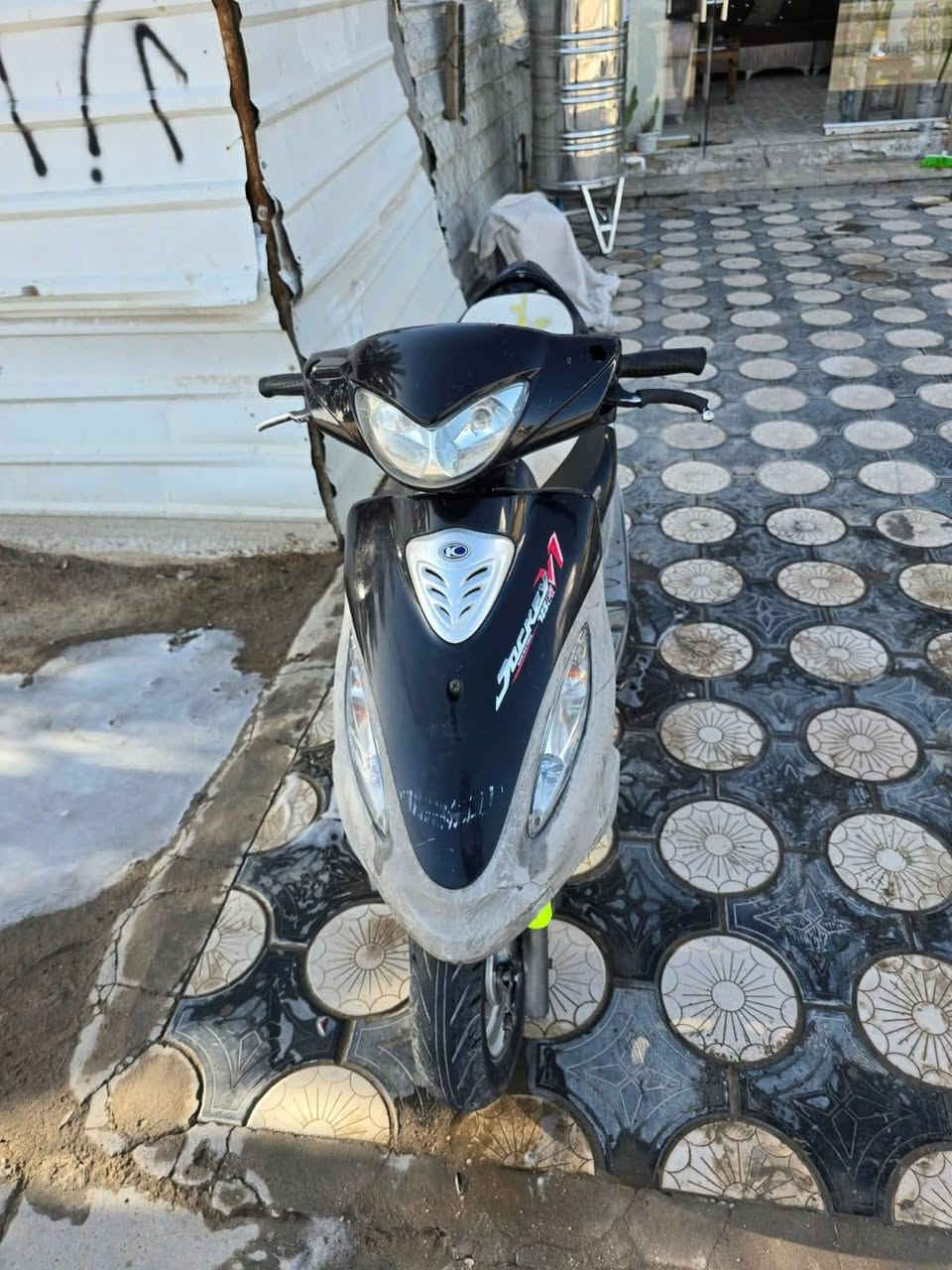 سلام عليكم
كامكو v1 دراجه حاويه نضيفه المكينه ما مفتوحه محرك 140 معدل

سعرها 550 وبيها مجال مستعجل
عنوان نجف حي الوفاء

للاستفسار *********** او مراسلت الصفحه
