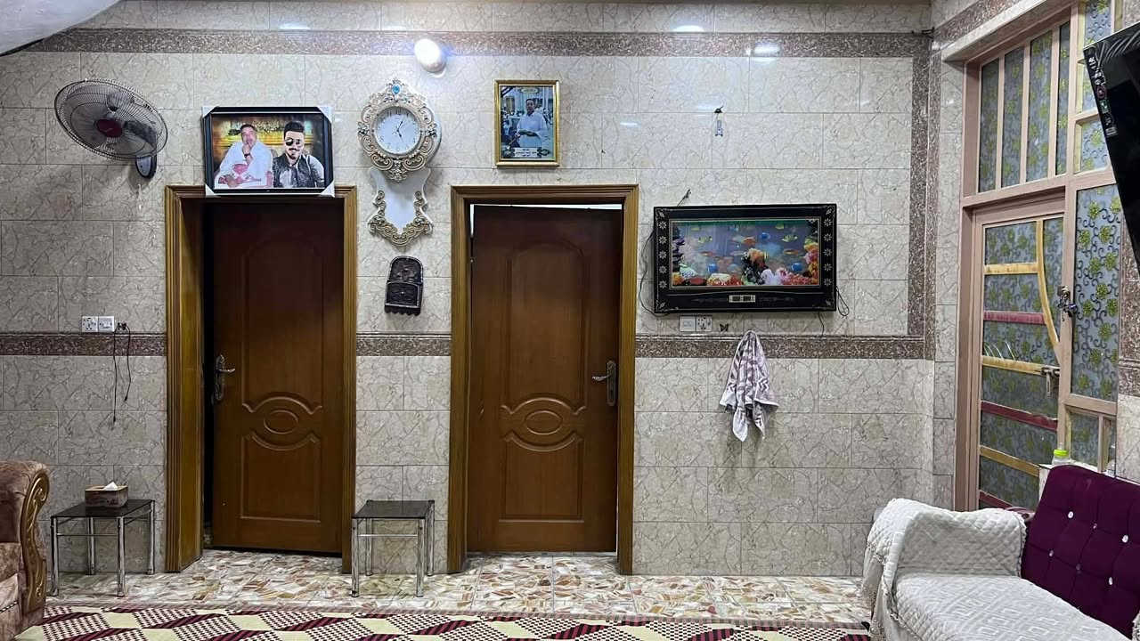 مكتب ولايه علي
بيت للبيع 200 متر طابقين بناء مميز درجه اولى بناء جناي طابو صرف 
 
يحتوي على 6 غرف نوم وصاله ومطبخ واستقبال وصحيات داخليه وخارجيه 

العنوان حي الجامعة عرض الشارع 20متر
 
السعر 380 مليون وبي مجال 

للاستفسار. الاتصال على 
*********** ابو علي العبدلي 
*********** علي العبدلي
