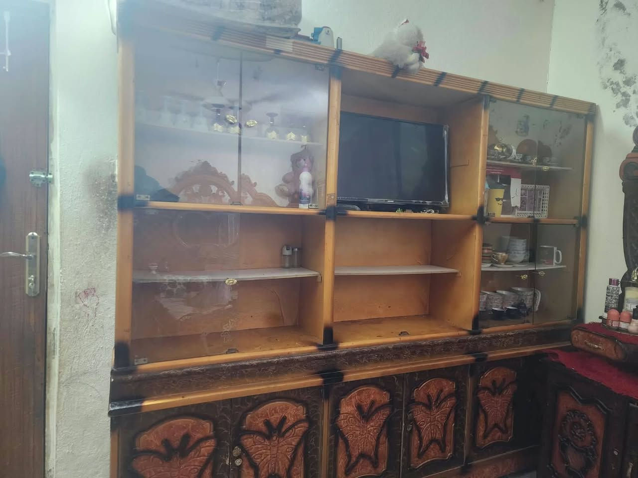 السلام عليكم غرفه اخشاب نوم هيه ومعرضها تفاصيل ع تصال ***********
