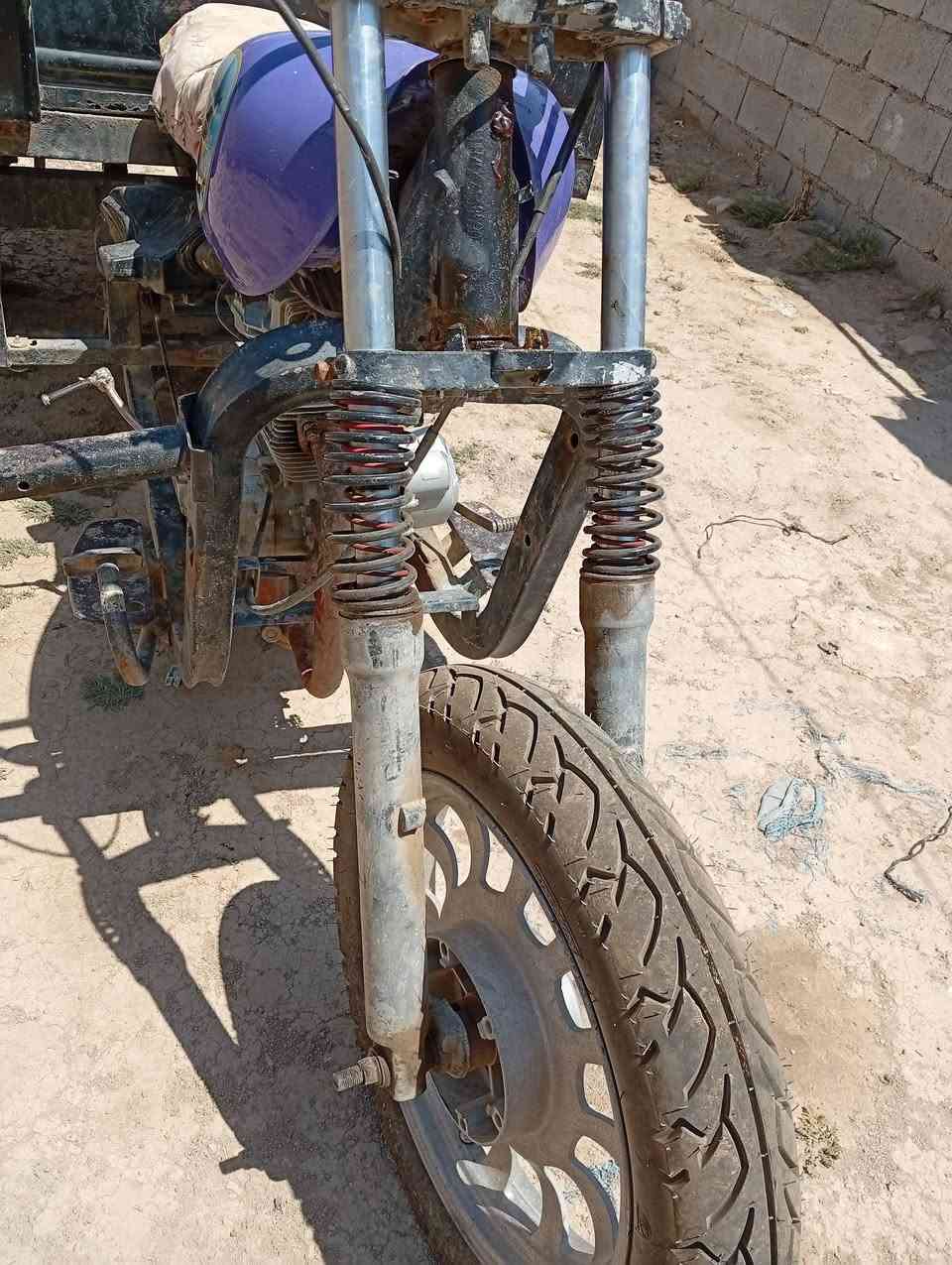سلام عليكم ستوته امتيار نضيف وجاهزه لشغل هندر واحد تخم تاير محرك مجفت جديد بوجهك لشغل بسعر بلاشش ب550الف بدون تكفل سرقه وعشائر وراقه ضاعت مني العنوان العزيزيه تصل ***********
