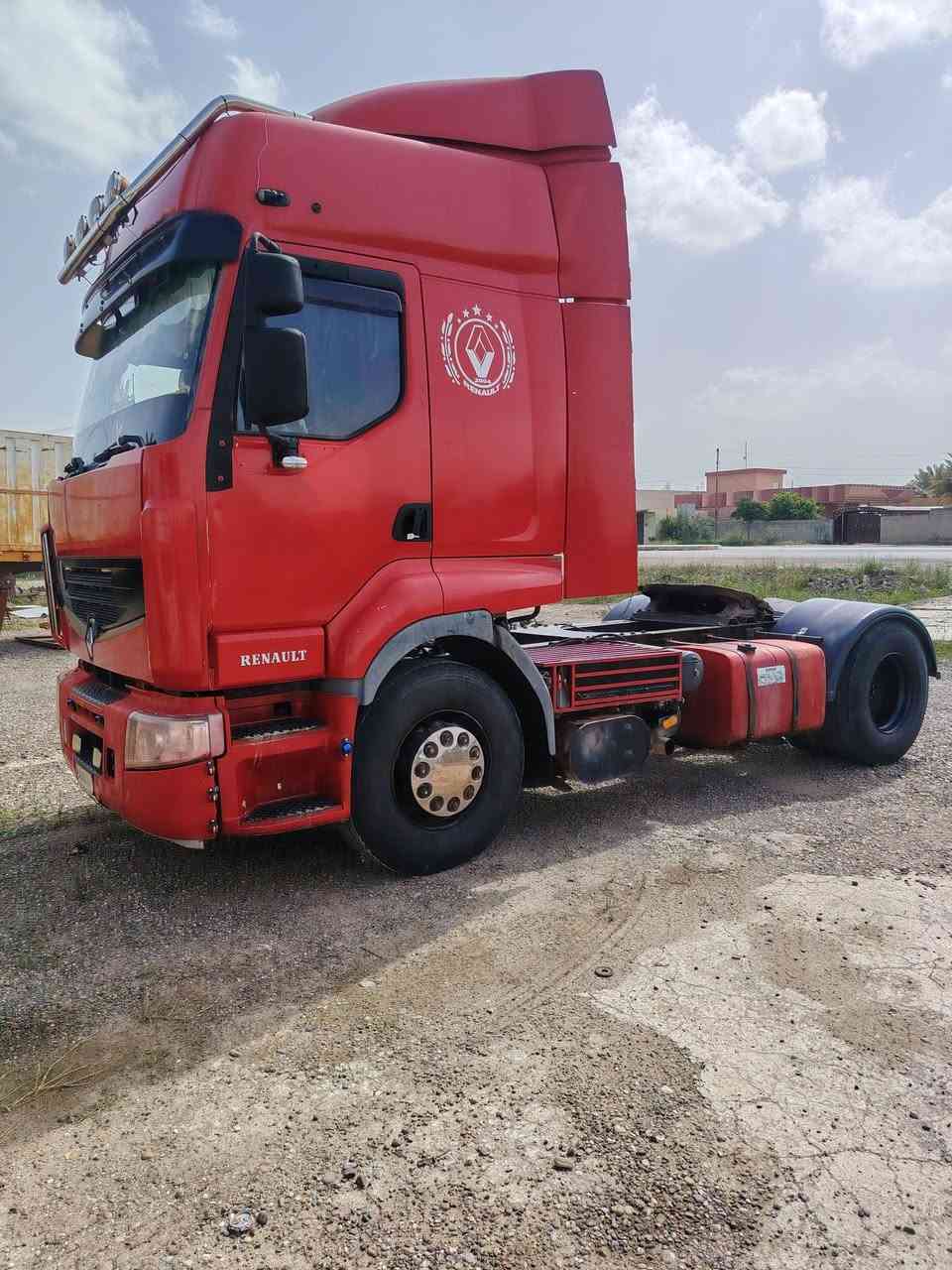 سلام عليكم للبيع رينو 2004 مكفوله كفاله عامه مربوطه صهريج الشراي يتصل ***********
