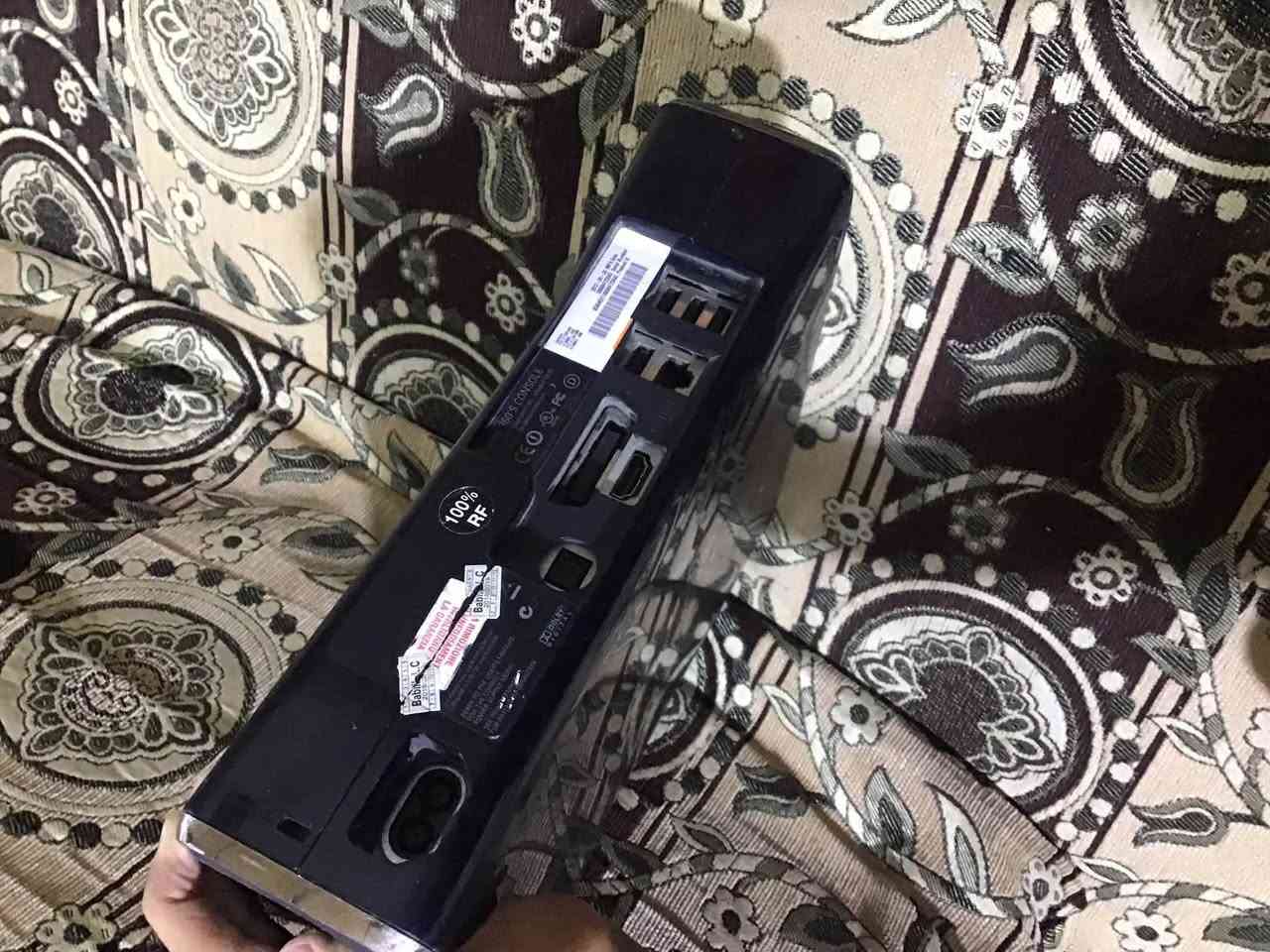 اكس بوكس 360 سلم    XBOX 360 Slim.  بي العاب جي تي اي فايف. وهواي العاب وكلشي ويا يدتين بس يحتاج  تبدلهن او تصلحهن
مكاني بصرة شط العرب الجزيره 
السعر 80
***********
اكس بوكس 360 سلم    XBOX 360 Slim.  بي العاب جي تي اي فايف.بي95 لعبه ويا يده وحده
