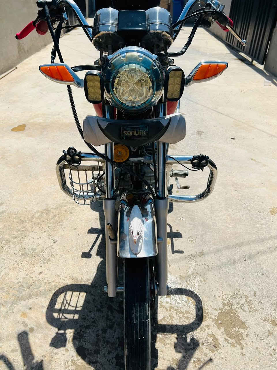 للبيع 

موطور جني دبل بلك نظافة فول محرك ما مفتوح وضع شركة گير كهربائيات كلها شرط 
موديل 2020 

منفيس

خاص موجود 

هاتف /***********
