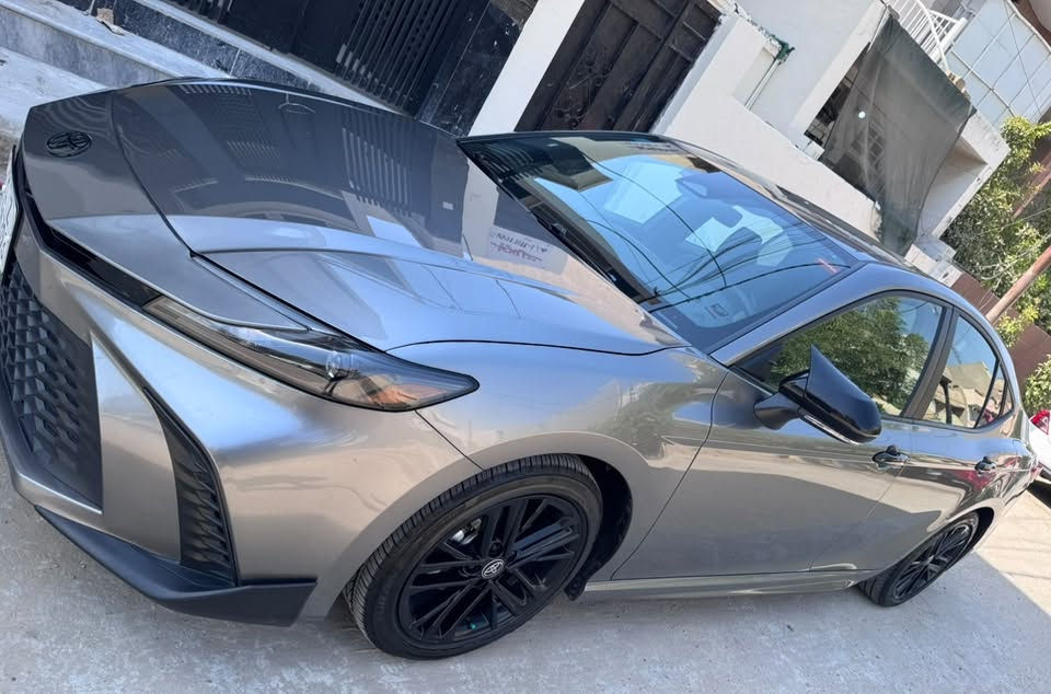 كامري SE 2025 هايبرد
ماشية 29 الف كيلو
الشاصي 4T1DAACK9SU561015
بدون ايرباك وبدون صبغ فقط دعامية خلفية الباقي كلة بارد وPDR
مواصفات SE المعروفة والشاشة كبيرة 
سيارة باسمي رقم بغداد و مكانها بغداد 
السعر 235
واتساب ***********
اتصال ***********
