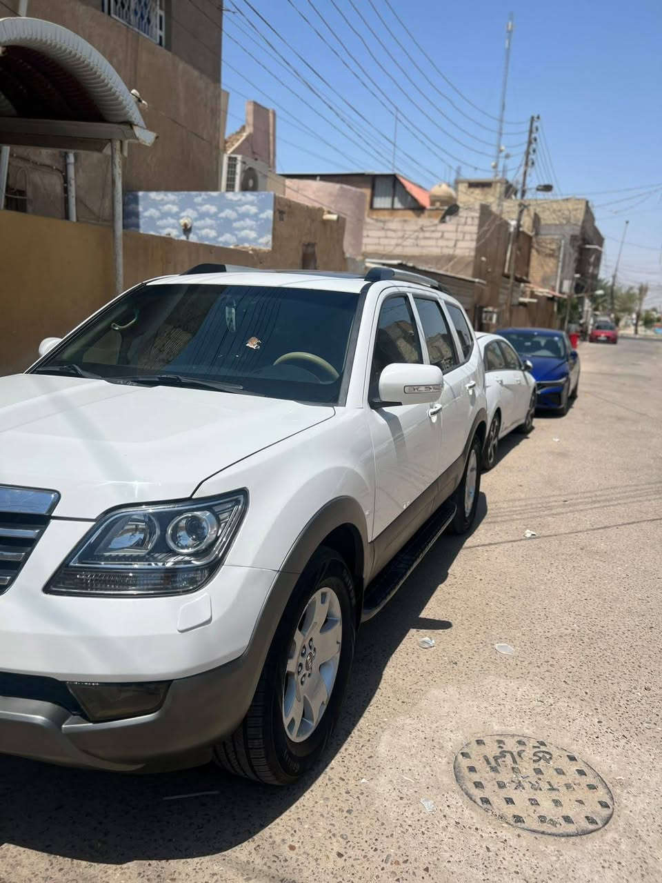 كيا موهافي 2011 خليجي
فول مواصفات 1/1 اعلى فئة بالموهافي 
 بيه بنيد ولبابين فقط ولباقي مكفول سيارة نظيفة رقم بغداد سنوية جديدة تحويل ثاني يوم تبريد ثلج 
المواصفات فول 
١- محرك ٦ سلندر 3.8 
٢- تشغيل بصمة + بصمة ابواب 
٣- لايت زنون + بك لايت led
٤- فول تحكم ستيرن 
٥- كشنات امامية كهرباء + ذاكرة تخزين 
٦- تبريد وتدفئة كشنات 
٧- كشنات جلد بعدهن على وضع الشركة 
٨- + حساسات خلفية + كاميرا 
٩- فتحة سقف سلايت روف 
١٠- مري جانبية شفط + قلابة عند الرجوع للخلف 
١١- مراية وسطية تعتيم اوتو 
١٢- ثلاجة بالتجوة 
١٣- جنطة شفط 
١٤- انارة داخلية بالابواب 
١٥- فور ويل دفع رباعي
١٦- بصمة 
١٧- تبريد ثلج 
السيارة جداً نظيفة وجديدة
 
السعر))137$
مكاني نجف ***********
