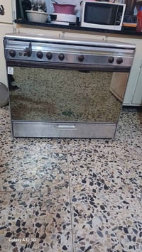 عندي طباخين للبيع الاول كريازي باب اول الاصلي نضيف وشغال والثاني دنكل ...