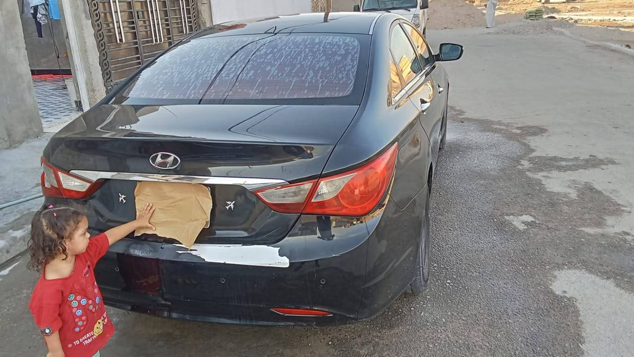 سلام عليكم سوناتا مديل ٢٠١٢ وارد كوري بيه بارد بخشم جاملق الأمامي صفحت العبري وبيه ضربه بدوسه خفيفه جوه باب السايق الباقي مكفول بس رشات صبغ لان الكوري ما ينكفل من صبغ حدادي الاماميه ٥٠ بلميه محرك كير تمام سنويه صاقطه بل ٢٠٢٥ *********** سعر ٧٥ بيه مجال
