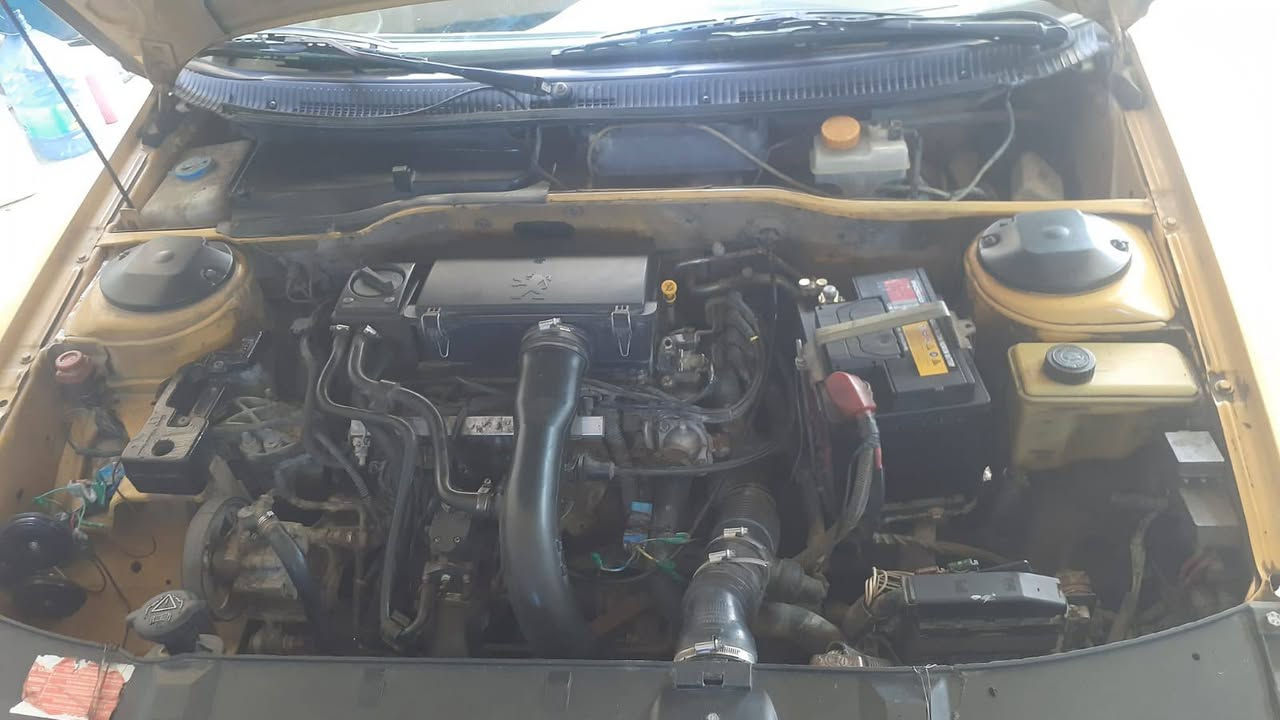 السعر ٢٨
بيجو مديل ١٦ مكفول محرك وكير سياره كل حادث مابيها كفالة عدا بارد بلجاملغ الخلفي شي بسيط سياره خير من الله مكانها كربلاء السعر ٢٨ وبيها مجال بسيط ***********
