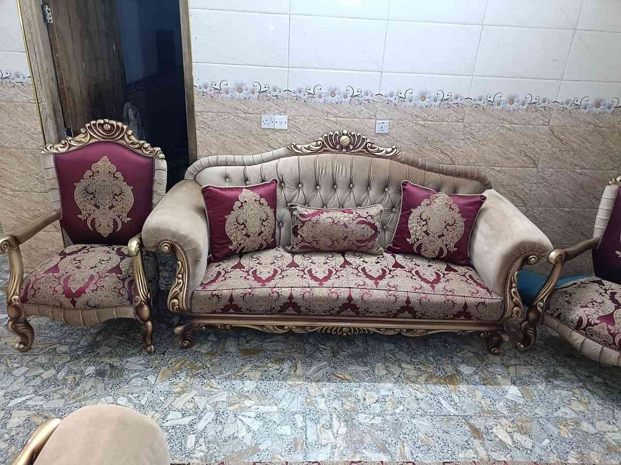 مرحبا تخم10مقاعد تركي  كلش نضيف كامل مابيه ضرر عنوان بغداد ***********

