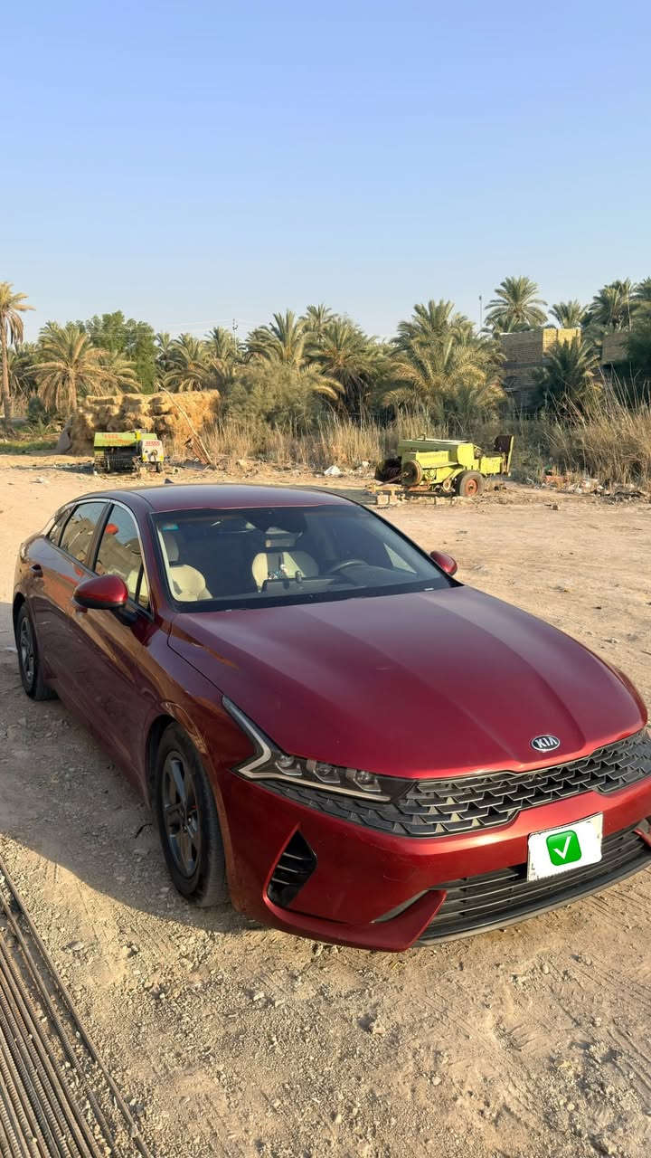 سلام عليكم K5 LXS
تبريد ثلج ⛄️ 
طخم تاير وبطارية 
مواصفات رادارات نقطه عمياء 
تحديد مسار قيادة ذاتية كله شغال 
لايتات لد 
كله حدادة امامي خلفي توني سويته 
محرك١٦٠٠ وار امريكي بيه البنيد مبدل والجاملغ صبغ فقط 
مكاني سماوة رقمه بغداد 
*********** 
سعره ١٣٩ وبيه مجال للشراي اني اريد ابيع 
مو مثل هاي الوادم تعرض ب١٢٠ وتقفله ب١١٩ عمي بيه مجال للشراي سيارة حتة كاعيات شركة لسة مامشيولات تلهث وجديدة
