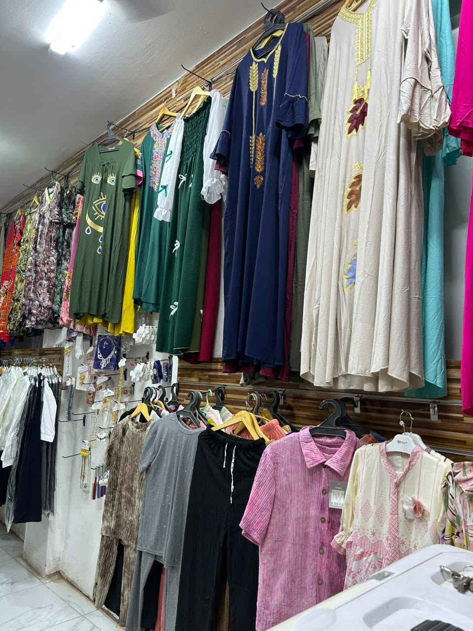 السلام عليكم 
محل كوزمتك للبيع

الموقع / حي الحكيم خلف حسينية بيت خلّيفة قرب اسواق الزاملي     
مجاور عيادة تمريضية وصيدلية

للاستفسار الاتصال على الرقم /***********

