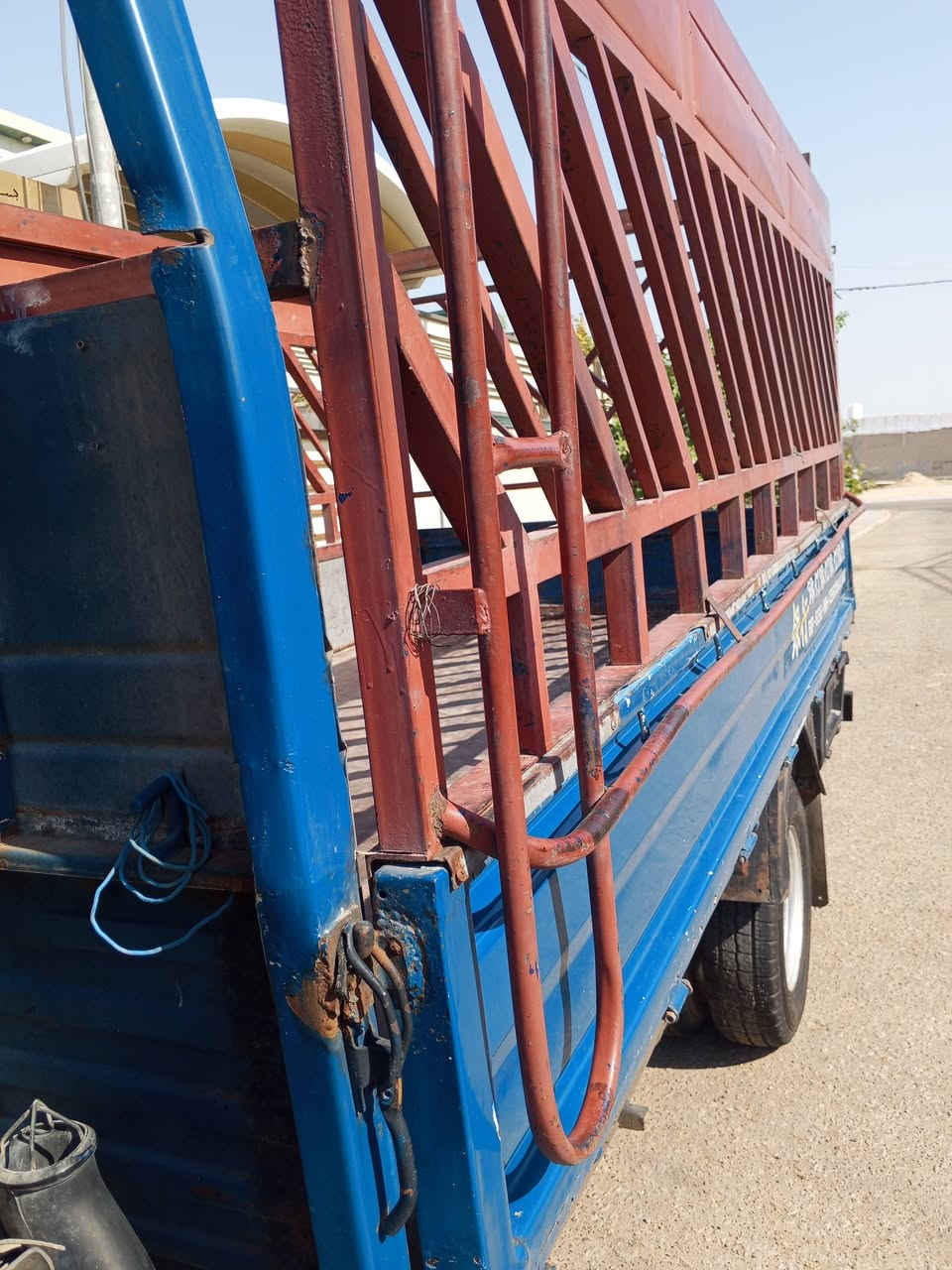 فحل فونتير 2002 رقم بغداد انگليزي لل2031 كفاله محرك كير اكسن شاصي رقم شاصي السياره متعوب عليها كبل للشغل تخم تاير سبيرات والباقي الصور گدامك للبيع فقط السعر 87 بي مجال قليل *********** موجوده بالنجف
