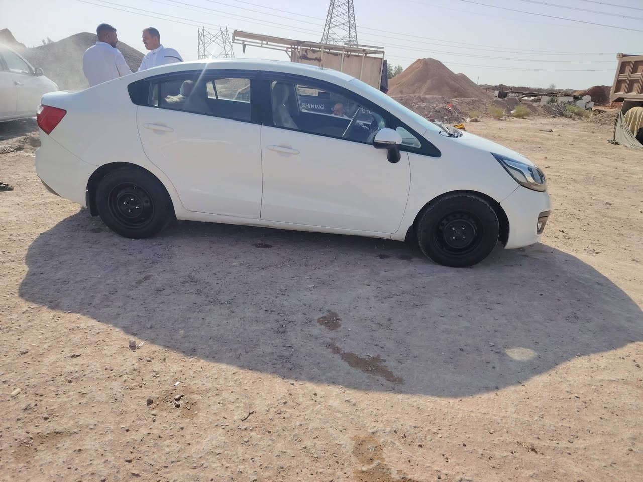 سلام عليكم كيا ريو موديل 2014 فول  1 عله 1فتحه تحكمات أشير بل مري بلاثوث شاشه كامره تخم تاير كهربايات تبريد مكينه 1600 جداد السعر 85 وبيه مجال بيه جاملغ واحد صبغ والباقي كفاله عامه رقم أربيل تريد وكالة او تحويل مضمونات استفسار عله رقم ***********
