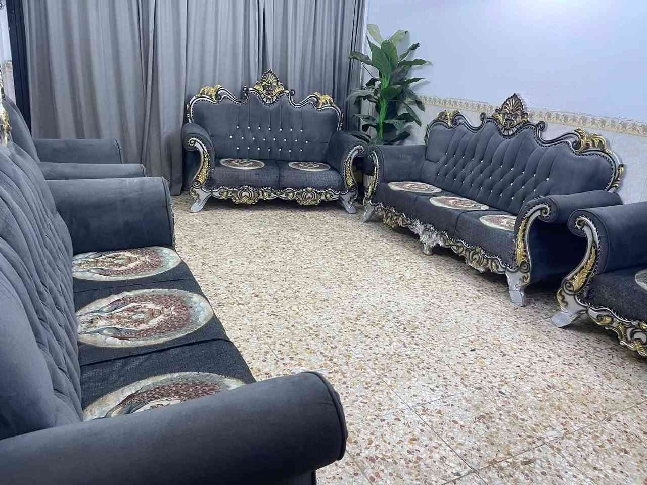 تخم كلش نضيف سعره 300 الف واتساب ***********
