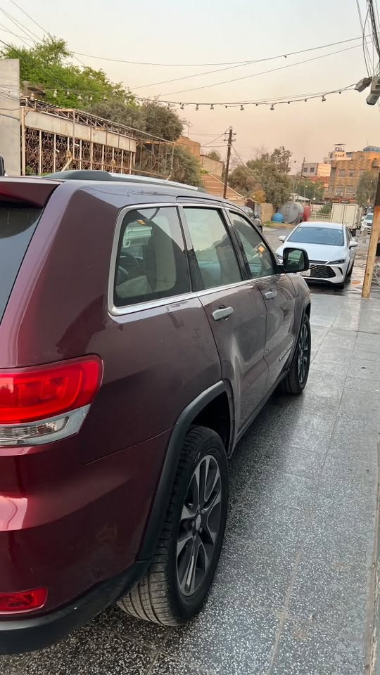 سلام عليكم جيب موديل 2018 خليجي سياره كفاله عدا الجاملغ الخلفي بخ كلير سياره اوفر لاند سياره فول مواصفات كير محرك كفاله عنوان بغداد المشتل 
***********
واتساب هذه فقط 
***********
