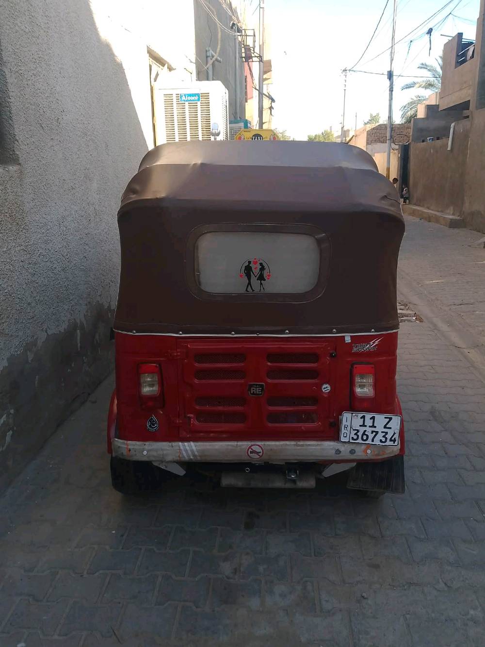 تكتك نضيفه صبغ عام للجماليه موديل 18 مرقم سنويه كلجات شركه عنابر جديد  كله شركه سعر ٥٧٠٠وبيها  مجال

***********
