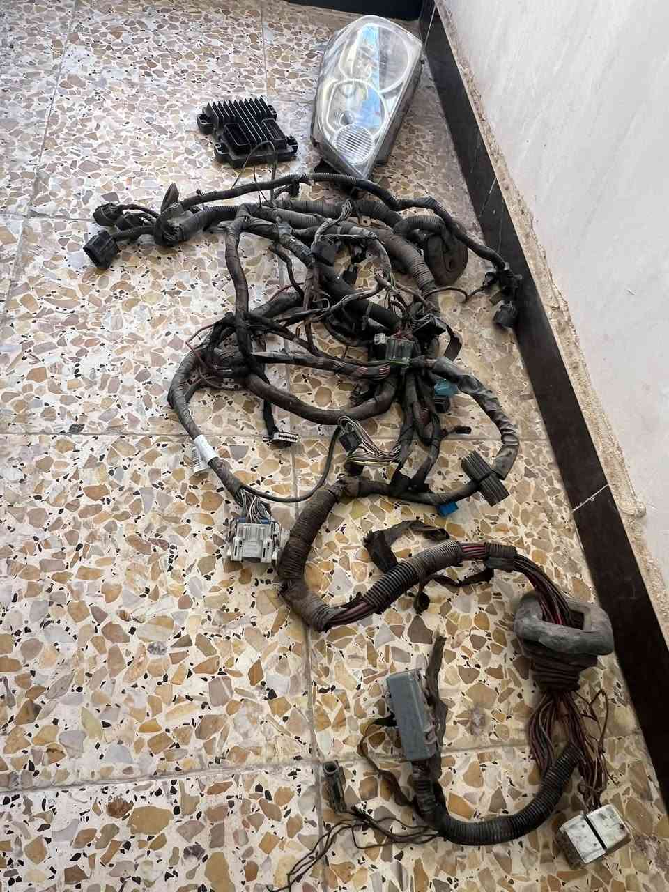 السلام عليكم ضفيرة 3600 +عقل محرر + ماصده جهت السايق للبيع بسعر مناسب الي يحتاجهم يتصل على هذا الرقم *********** عنوان بغداد
