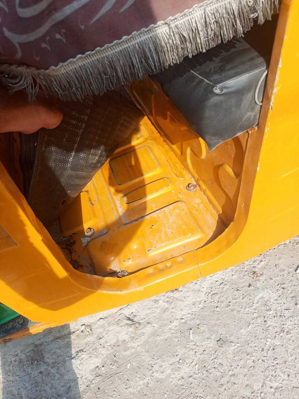 السلام عليكم تكتك للبيع موديل ٢٠ رقم نكليزي هزتها جديد تحويل ثاني يوم الشراي ينتصل خاص مارد ***********
